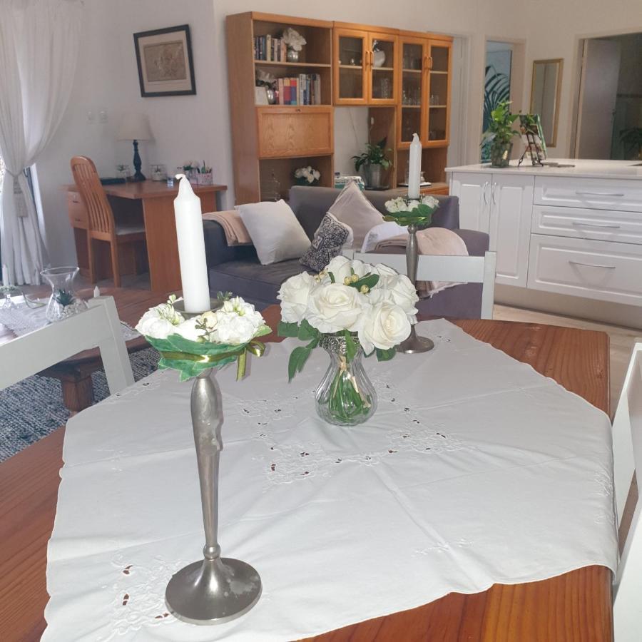 Waybury - A Cozy From ! * Johannesburg